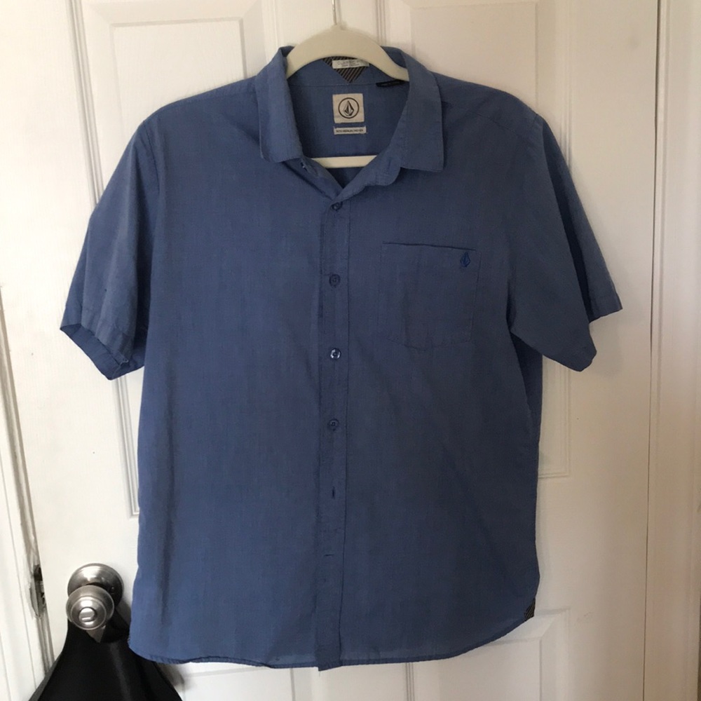 Blue volcom button up